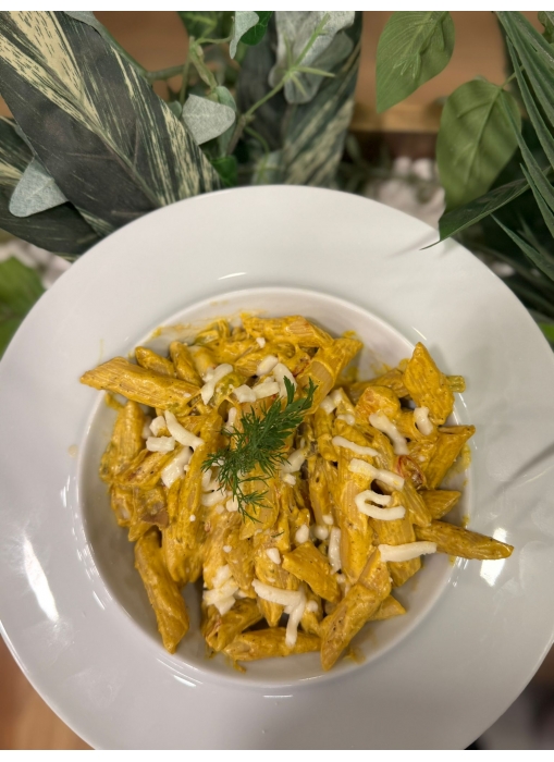 Köri Tavuklu Mantarlı Makarna