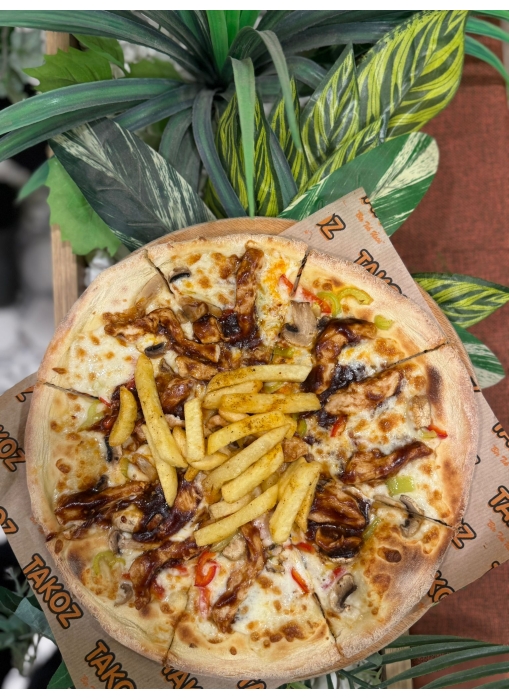 Barbekü Tavuklu Pizza
