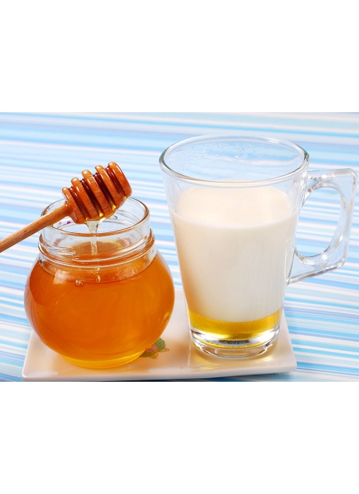 Aromalı Sıcak Süt (Ballı - Muzlu)